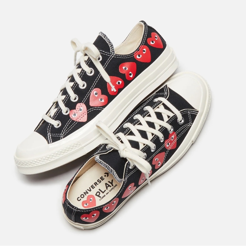 COMME des GARCONS PLAY Converse Multi Heart Low Top in Black